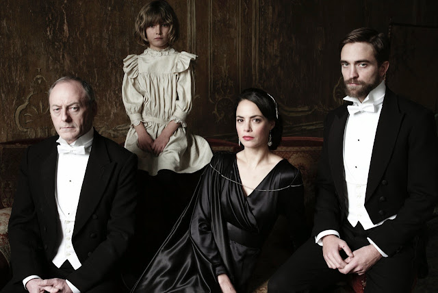 2 Junio - 100 películas con grandes posibilidades de estar en el Festival de Cine de Venecia, entre ellas : The Childhood of a Leader!!! Coal