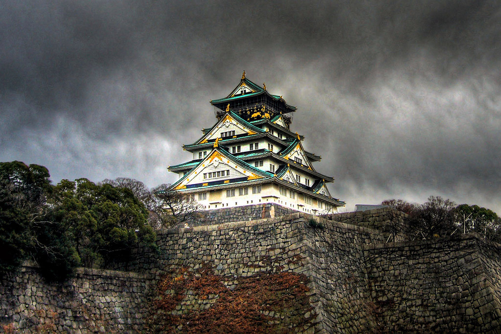 تحفة اليابان التي لا تكرر... Osaka-castle