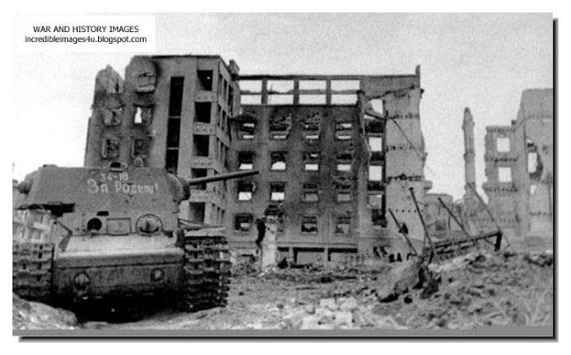 KV - Bataille de Stalingrad - September 1942 Battle-stalingrad-russian-KV-1-tank