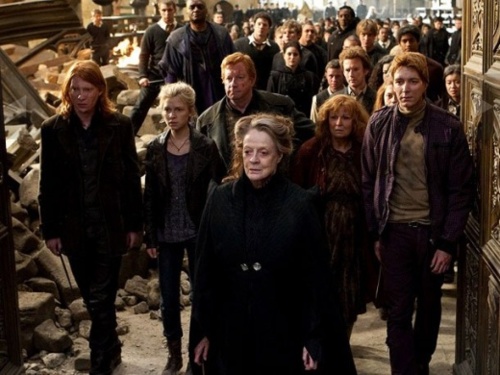 Harry Potter and the Deathly Hallows Part 2, le film [News] - Page 6 Bill_Fleur_Mr-Mrs-Weasley_Mcgonagall-George