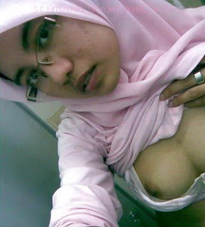  Cewek Berjilbab Pamer Toket Mungil Telanjang-mesum3gp.blog_post2020130605_1