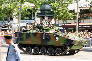 Fuerzas Armadas de Francia 800px-AMX-10-IMG_1468