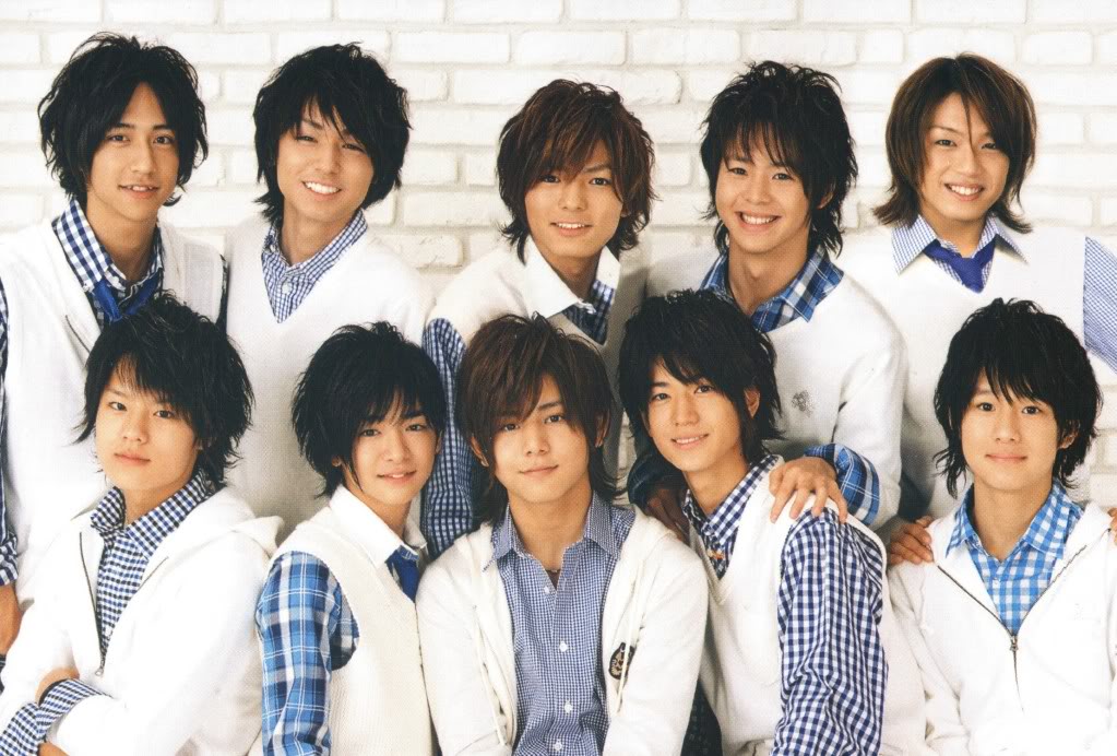 Ohayô tout le monde n_n! HeySayJUMP-2009-Calendar-Poster001