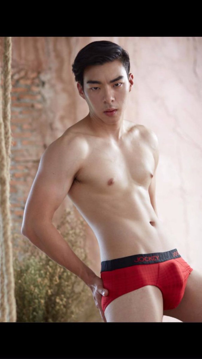 Các hot teen có sở thích khoe body 290726-563d4b735edd5