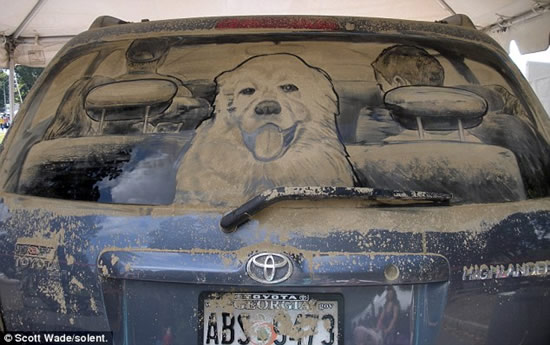 لوحات فنية الرسم بالرمال   Paintings sand painting Sand-dirty-car-art