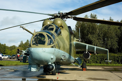 Mil Mi-24: o mais poderoso helicóptero militar russo  Mil_Mi-24