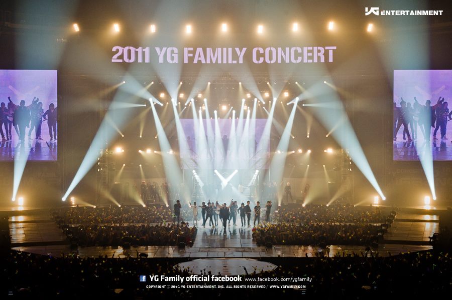 [Pics] YG Family Facebook Actualiza: 15th Aniversario YG Family Concert 393379_308767039143894_143884685632131_1076744_1602703009_n