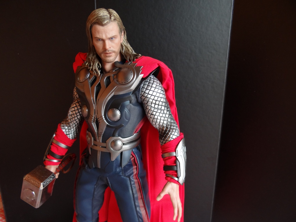 [VIDEO REVIEW] The Avengers THOR - Hot Toys / by diegohdm  DSC06128