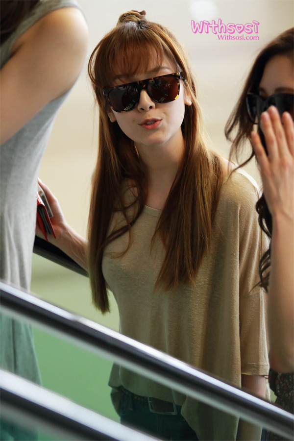 [PICS] SNSD @ Airport to Japan Tumblr_m6tqt1sbCW1r0r5dro1_1280