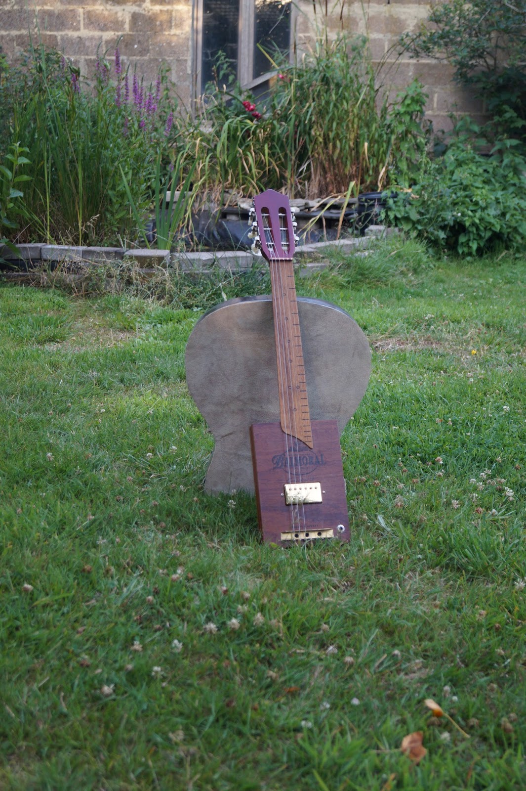 les cigarboxguitar de J--A--C - Page 5 DSC01514