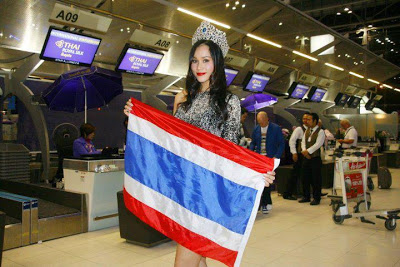 2011 | MISS WORLD | AIRPORT + ACTIVITIES Thai1