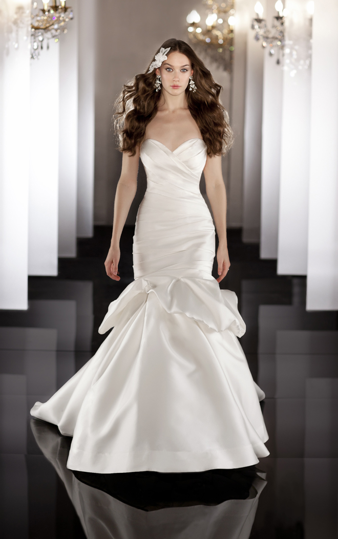 شارك معانا بفستان خطوبة او زفاف على ذوقك  - صفحة 29 Wedding-dresses-martina-liana-2013-style-444_alt2_zoom