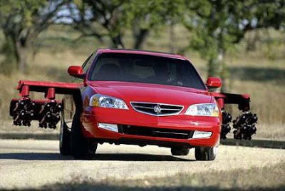 Mobil Cangih Berterpedo Acura-strike