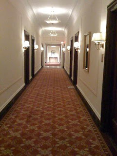 Central Plaza Hotel Hotel-hallway