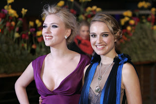 The Battle Of Sexy Cleavage: Scarlett Johansson Vs Natalie Portman Scarlett-johansson-natalie-portman-berlin-premiere-19