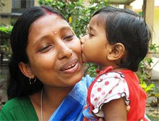 குழந்தையின் முத்தம்... - Page 2 Babykissing