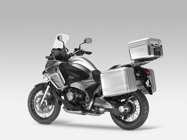 Honda CrossTourer 1200 Honda-crosstourer-concept-2