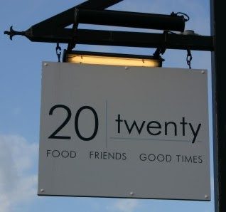 Contemos hasta infinito! 20twenty_sign