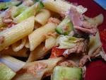 سلطات لذيذه ..طريقة عمل سلطة المكرونة والتونة 105321_salade_penne_thon