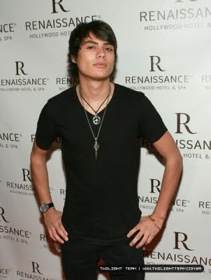 Kiowa Gordon en el Hotel Renaissance de Hollywood y Spa Kiowa03