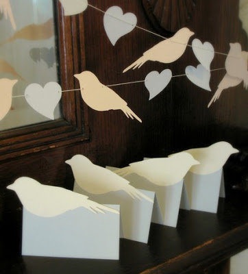 اشكال لف الورق بطاقات وغيرهااا  Paper-acorn-garland-place-cards