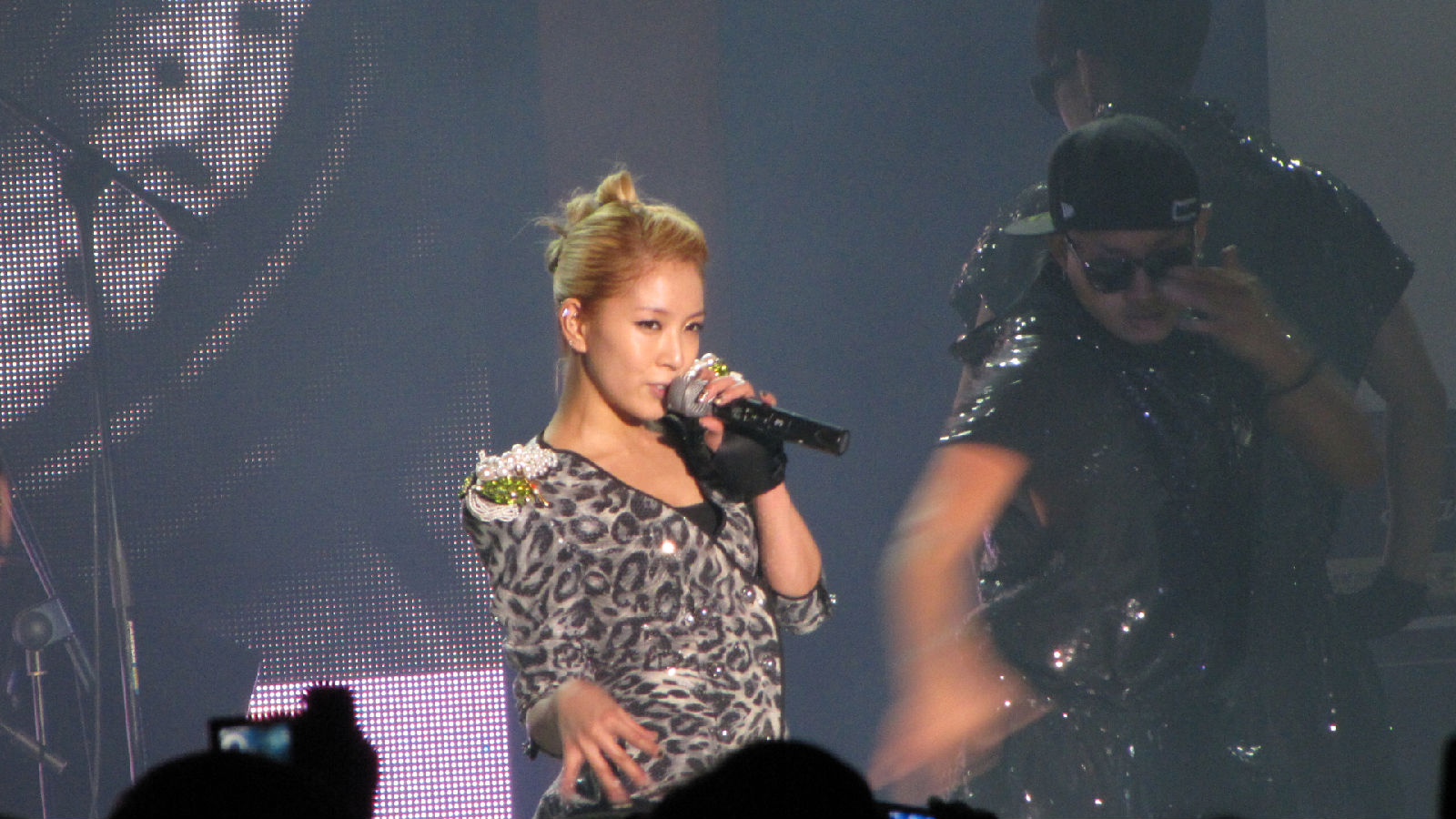 [Pics] BoA en el festival "2010 LUCAUS"  55119313f04883c66538db19