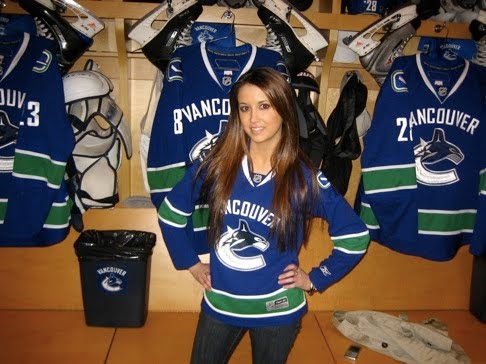 Vancouver Canucks (Pabliuca, nos hundiremos con la presion) Sexy_canucks_girls