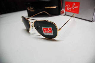 [WTS] Ray-Ban Sunglasses Goldblack