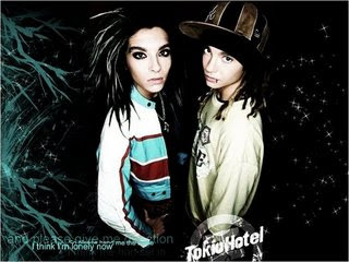 Fotos de los Twins Tokio_hotel_bill_kaulitz_tom_kaulitz--large-msg-117396128973