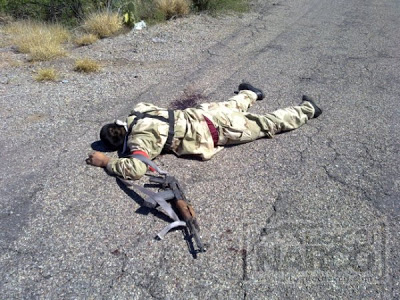 Sicarios rivales protagonizan batalla de muerte en Nayarit  01072010121