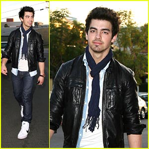 -------Tu no sabes quien soy--------Joe y tu-----De todo un poco----- - Página 11 Joe-jonas-umami-burger