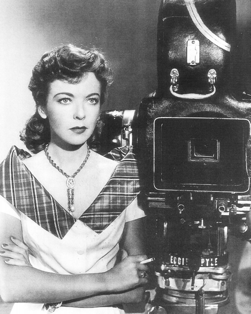 Cinema e Musica fuori dallo schermo fuori dal palco - Pagina 6 4474-ida_lupino