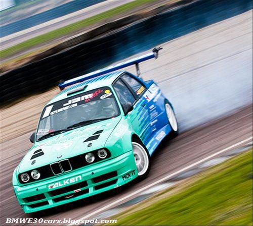 احلى صور ممكن تشوفها لل bmw e30 BMW-E30-drift%2B%2826%29