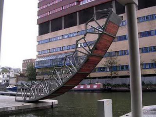 Jambatan Gulung Rolling_bridge_05