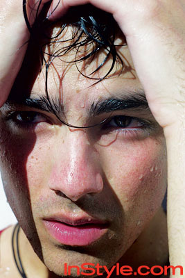 Joe Jonas: Joven,sexy..totalmente inStyle 051309_jonas2_267x400w