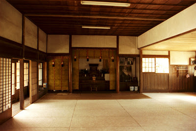 Entrenamiento 01 - Conocer el nombre de tu Zampakutoh 02_inside_Ibaraki_shibu_dojo(Iwama-dojo)