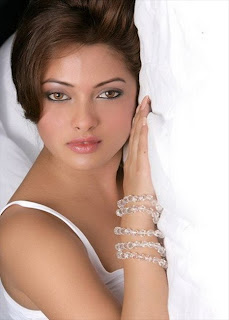 Riya sen Latest-glam-shoot-riya-6