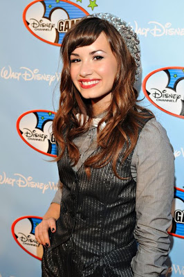 اغاني المغنية هيليري داف Demi-lovato-disney-channel-games