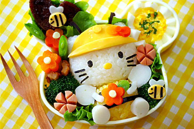 تزيين أطباق الأرز ،، Hello-kitty-bento-1