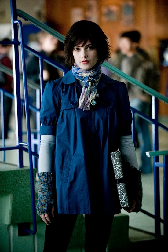 Герои на първокурсниците! - Page 2 Alice-cullen-fashion-style-new-moon-twilight2