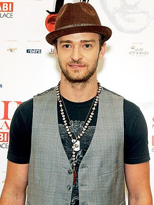 كل واحد يخبرنا عن المغني المفضل لديه  Justin_timberlake3_300x400