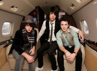 Viviendo el sueño!! Jonas-brothers-jet%5B1%5D