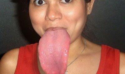 பட்டப்பேரு வச்சுருப்பாங்க... Longest-tongue