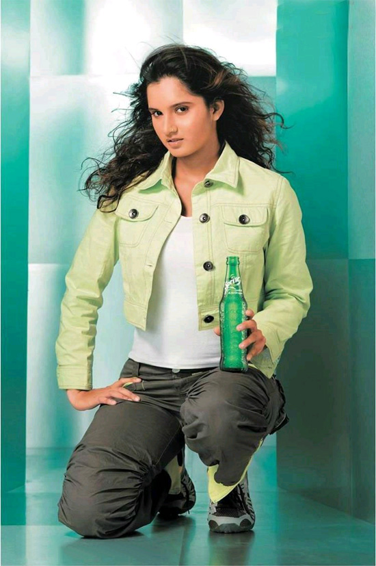 சானியா மிர்சாவின் புகைப்படங்கள்  - Page 2 Sania-Mirza-Stills-005