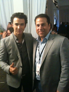 Kevin Jonas: candids y noticias - Página 2 84189654