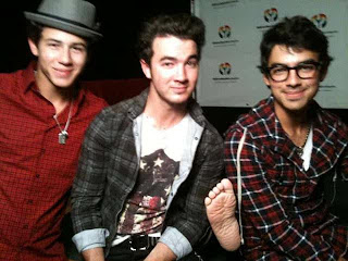 Jonas Brothers: Candids&Noticias >3 [CLOSED] - Página 3 Jobros1