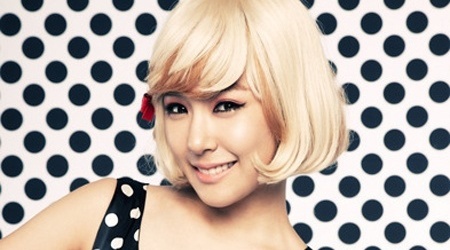 (SONDEO) ¿A quién le queda mejor el rubio? 2011128SNSDTiffanyHoot