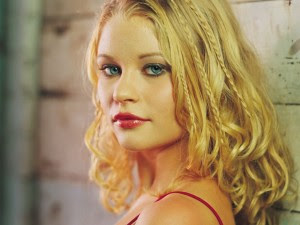 Emilie de Ravin ser la pareja de Robert Pattinson en Remember me De-ravin-remember-me-300x225