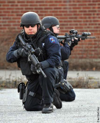 Deux tenues en construction... Mais rien d'exceptionnel... NYPD