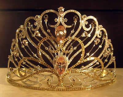 عـد لـ4 ولبس العضـو التاااج الذهب Miss-universe-2008-crown